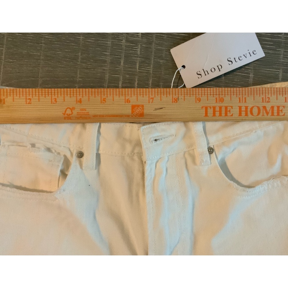 Women Shop Stevie size 28 distressed white jeans. - Picture 3 of 8